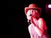hat.jpg (235553 bytes)